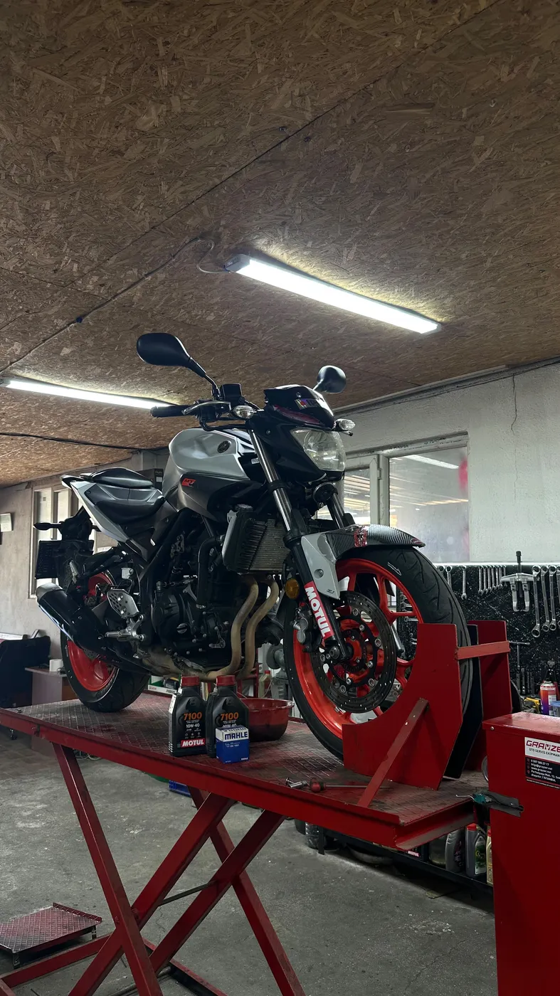 Yamaha MT-07 receiving detailed service at Kral Motor